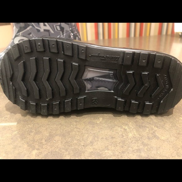 BRAND NEW Salvatore Ferragamo Kids RainBoots SZ 29 - Picture 3 of 5